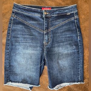 Jean Bermuda style G by Guess shorts